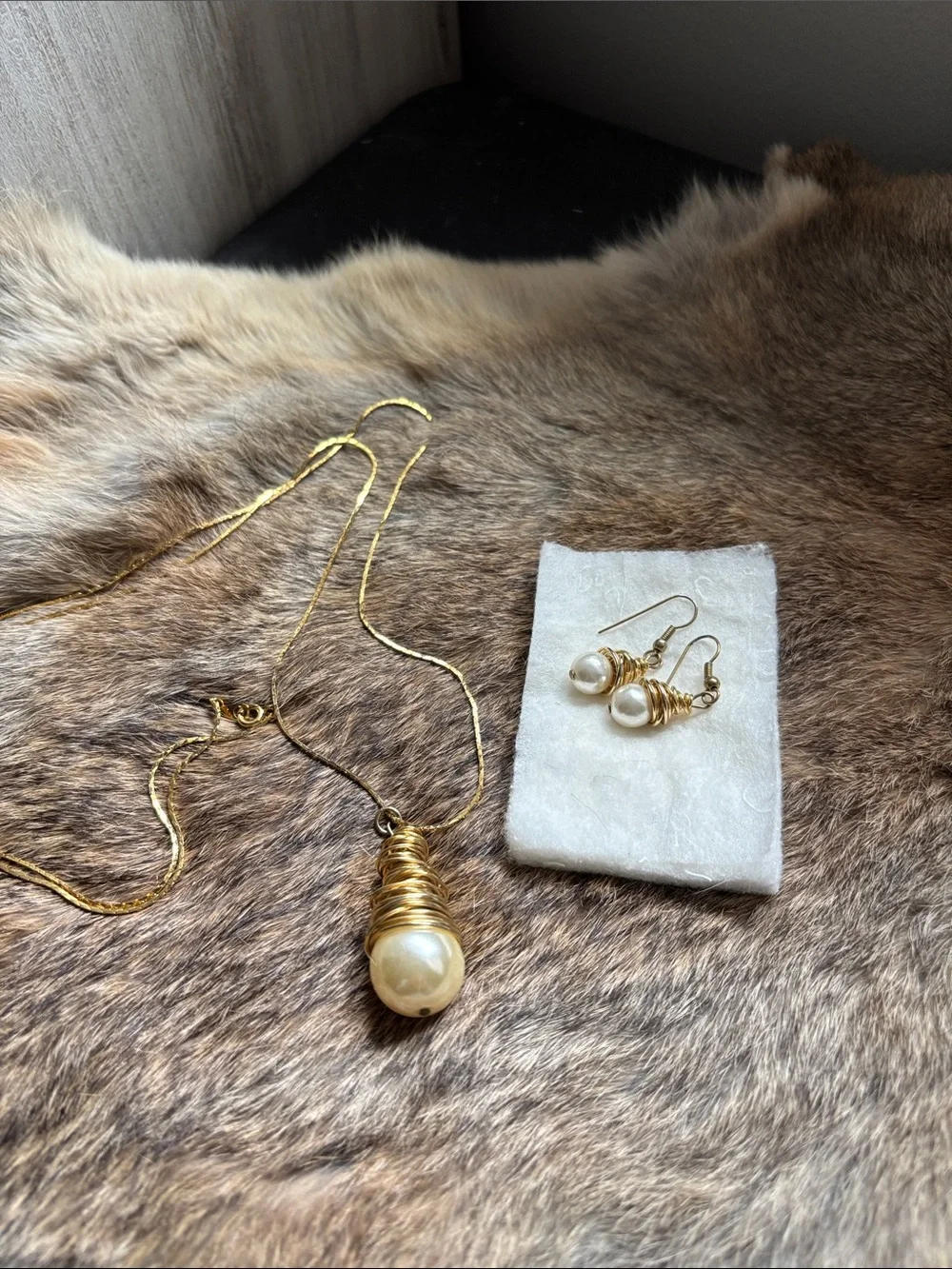 Gold Wire-Wrapped Pearl Necklace and Earrings Set - Picture 1 of 1